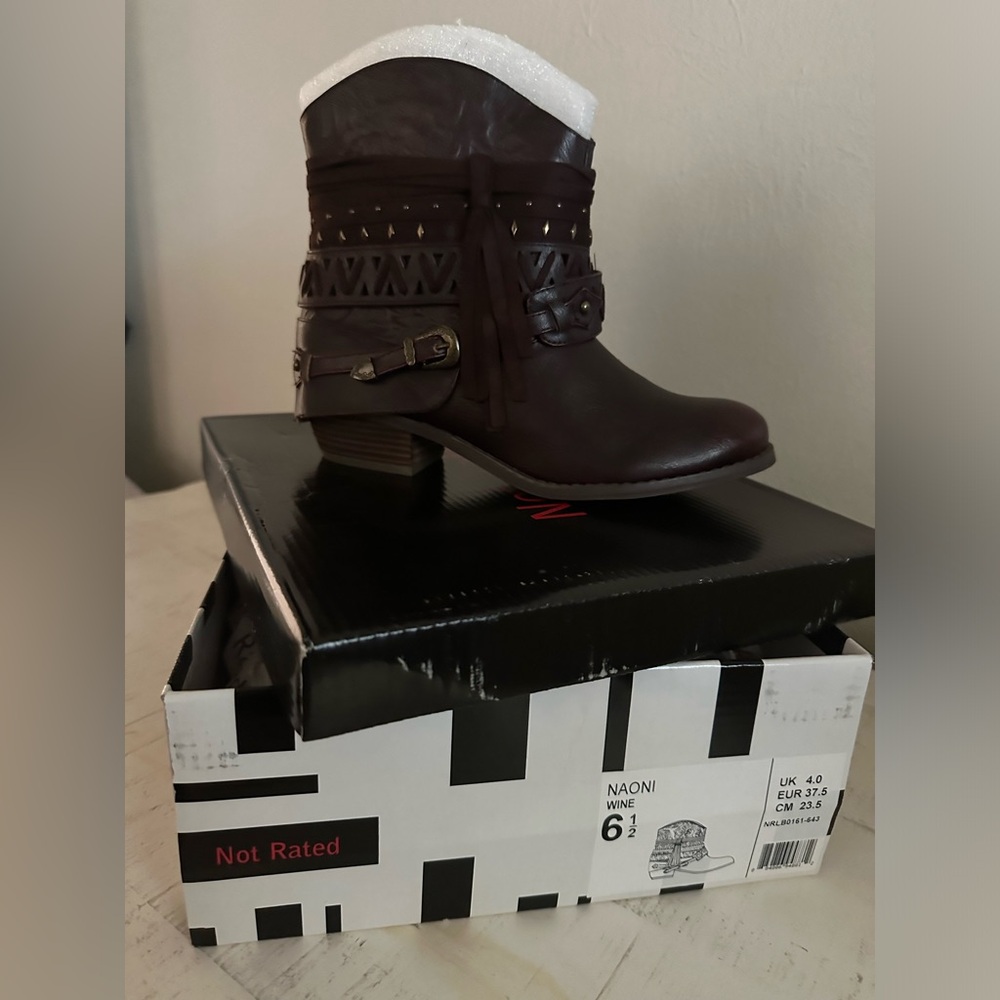 Boots Size 6.5